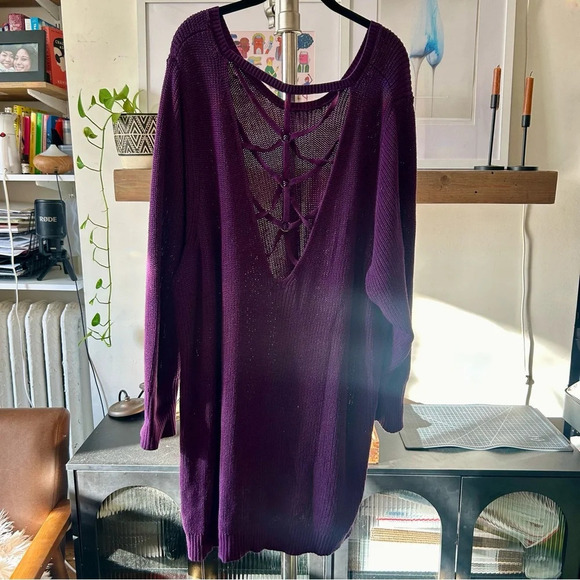 Torrid Knit Long Sleeve Tunic with back strap details - Picture 1 of 6